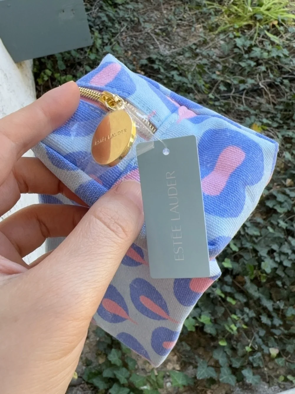 NWT Estée Lauder Eco-Friendly Makeup Bag - Blue & Pink Floral - 7x6x3